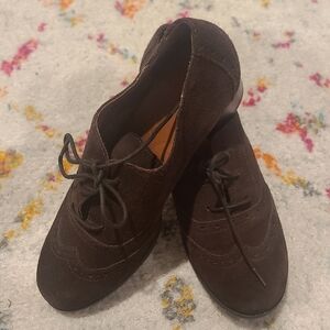 Born Wingtip Oxford Heels 6.5
